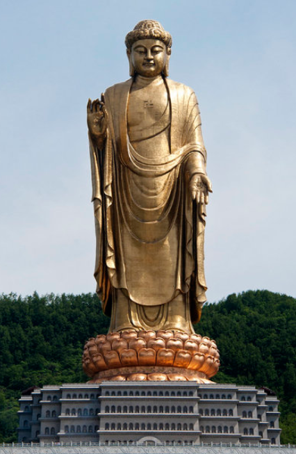 Çin'deki Buda Tapınağı - 128 metre